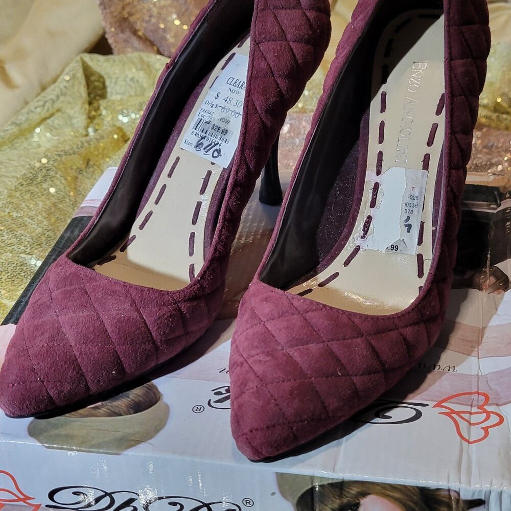 Women's Suede 4 ins heels by Enzo Angiolini, size 6.5